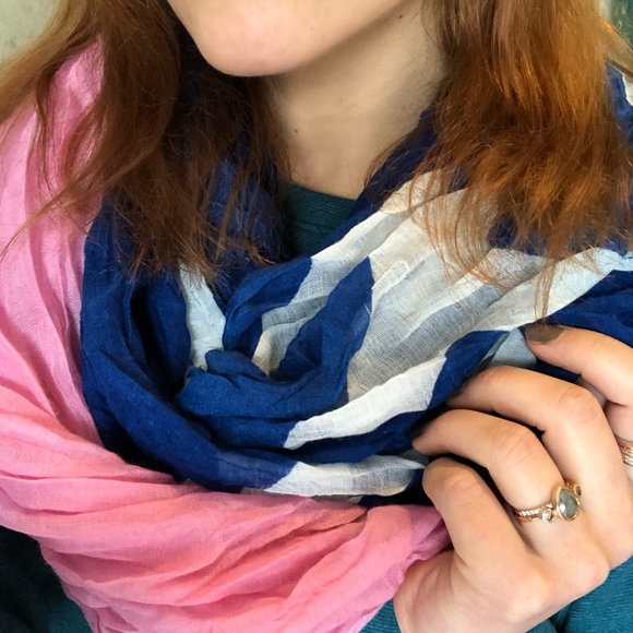 🍭Infinity Scarf - Picture 3 of 5
